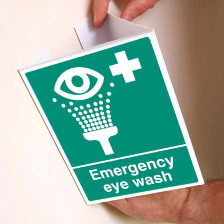 EasiFIX projecting sign 150x200mm face size - Emergency eye wash
