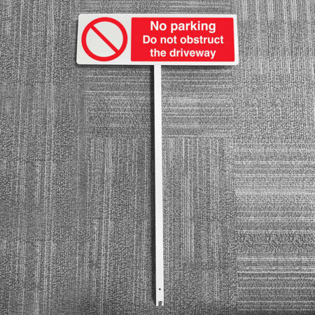 No parking Do not obstruct the driveway verge sign 450x150mm (post 800mm)