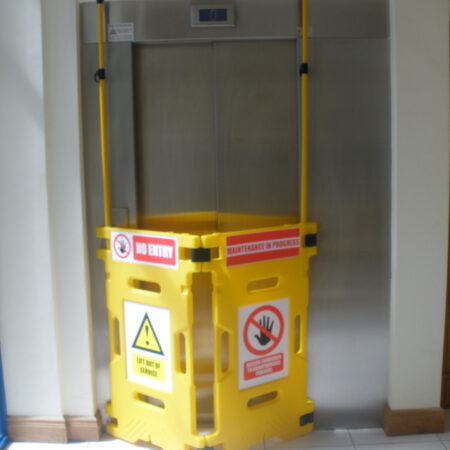 Elevator gard 2 panels 660x1100mm each